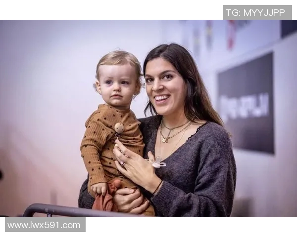 官方：WNBA名将布里安娜·斯图尔特回归费内巴切